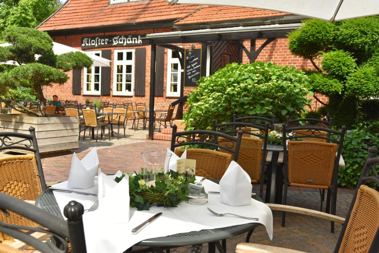 Klosterschaenke Hude Hotel Ferienwohnungen Restaurant Cafe Exterior photo